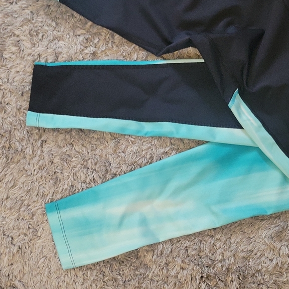 Under Armour compression leggings size small - Picture 5 of 8